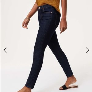 LOFT Curvy Skinny Jeans - SIZE 28/6